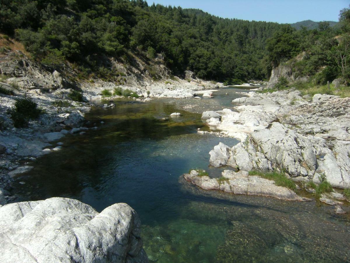 Retour Aux Sources Villa Sauve Buitenkant foto